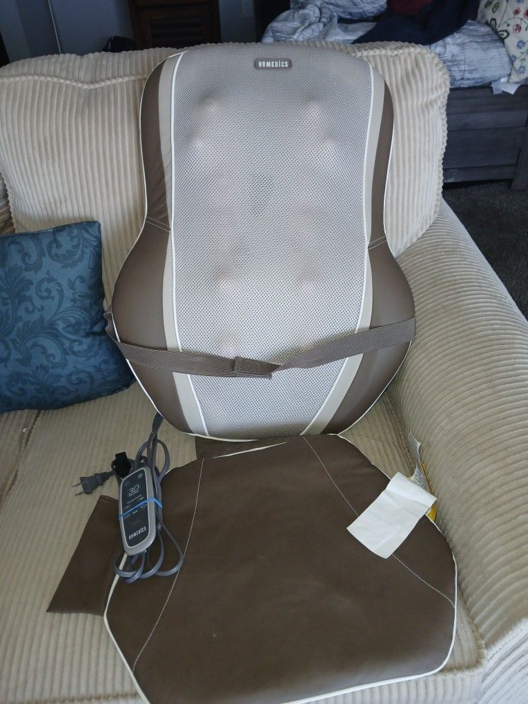 Hoemedics Massage Chair