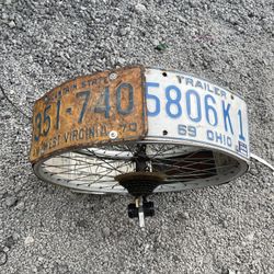 Vintage license plate light
