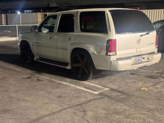 Cadillac  Escalade  2002