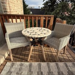 Outdoor Patio Table & Chairs Set