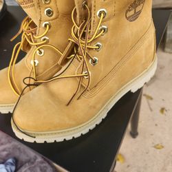 Timberlan Womens  Size 8