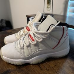Air Jordan 11s Size 7Y