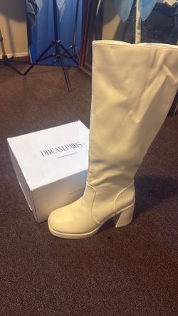 White Platform Boots NEW sz 9