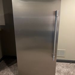 Frigidaire Electrolux Professional Freezer