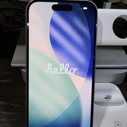 iPhone 15 - Unlocked