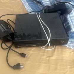Xbox 1 With All Cables