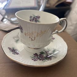 Elizabethan Bone China Cup & Saucer Delicate Violetd England 