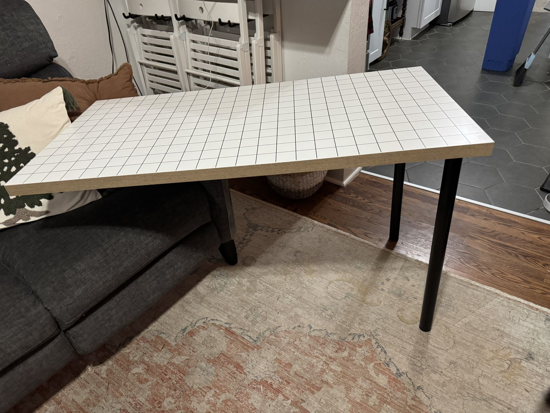 IKEA lagkapten desk/table top with 2 Legs