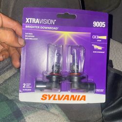 Sylvania Xtra Vision 9005