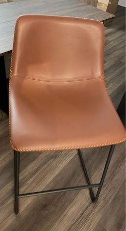 Like New! 4 26” Kitchen Counter Stools