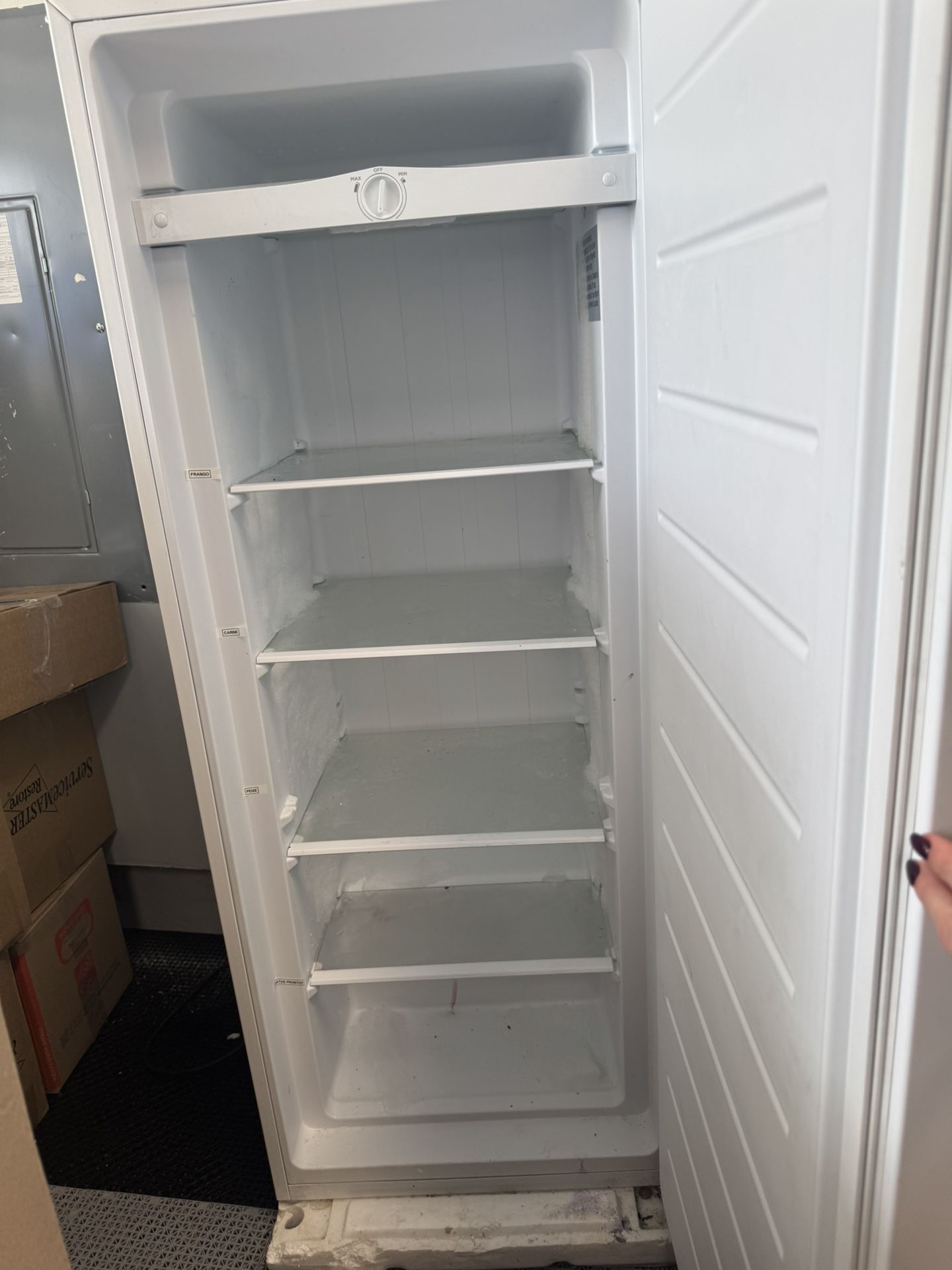 Refrigerator