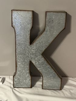✨ Rustic Metal Letter “K” Wall Decor – Farmhouse Style