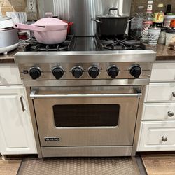 Vicking 30inch Gas Stove N  Free Hood   Good Fortune U