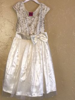 Little Girl Dress size 7/8 new