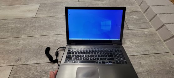 4k Toshiba Satellite Radius 15.7inches TOUCH screen Laptop P55W-C5316 12gb, 1Terabytes i7 CPU