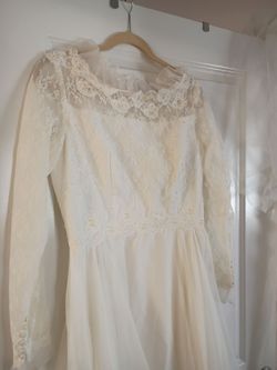 Vintage wedding dress