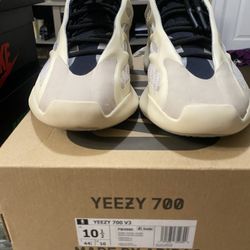 Yeezy 700 “Azael”