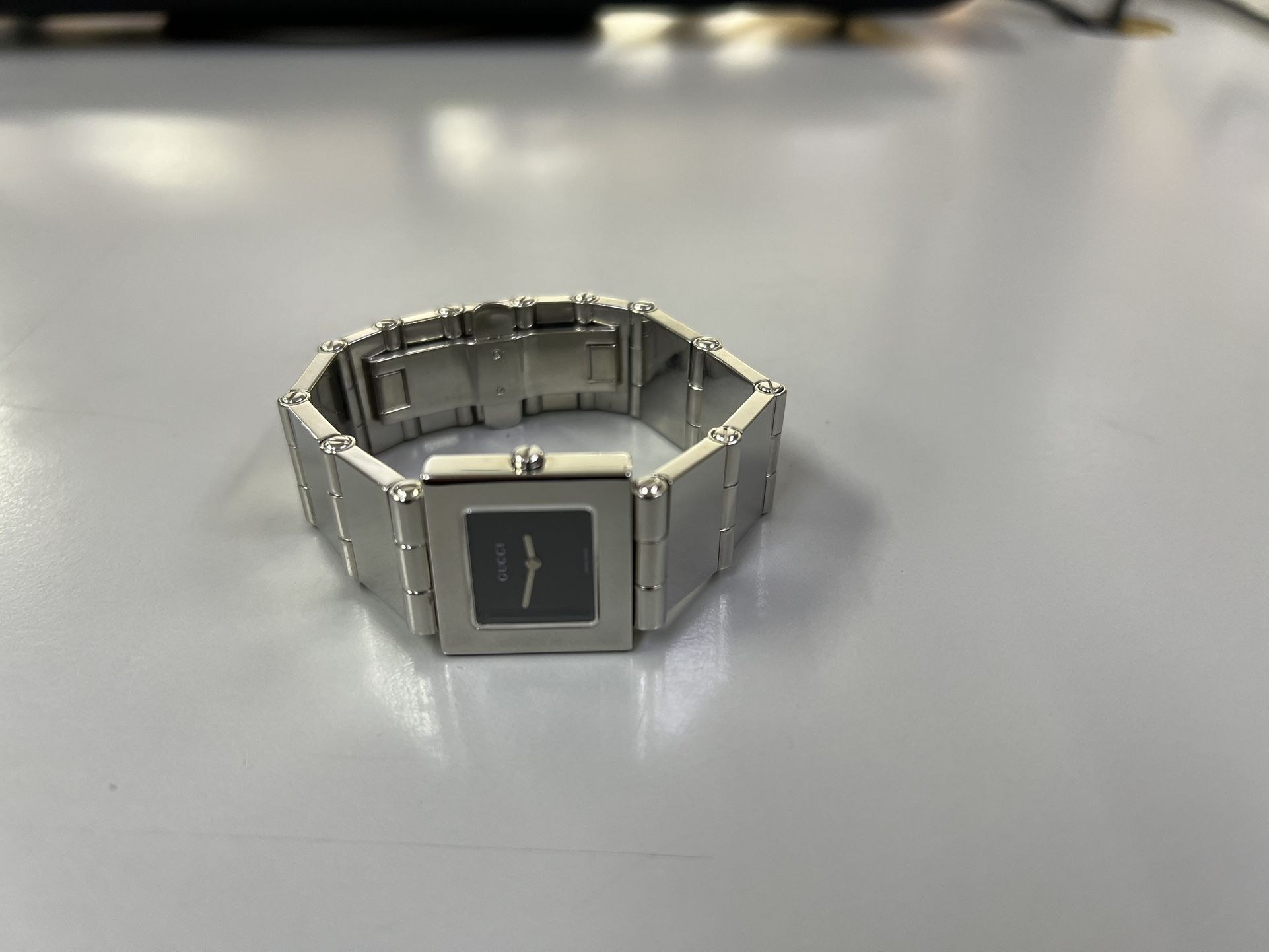 Gucci 600J Ladies Watch