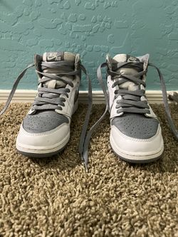 Nike Air Jordan 1 Retro High ‘Stealth’