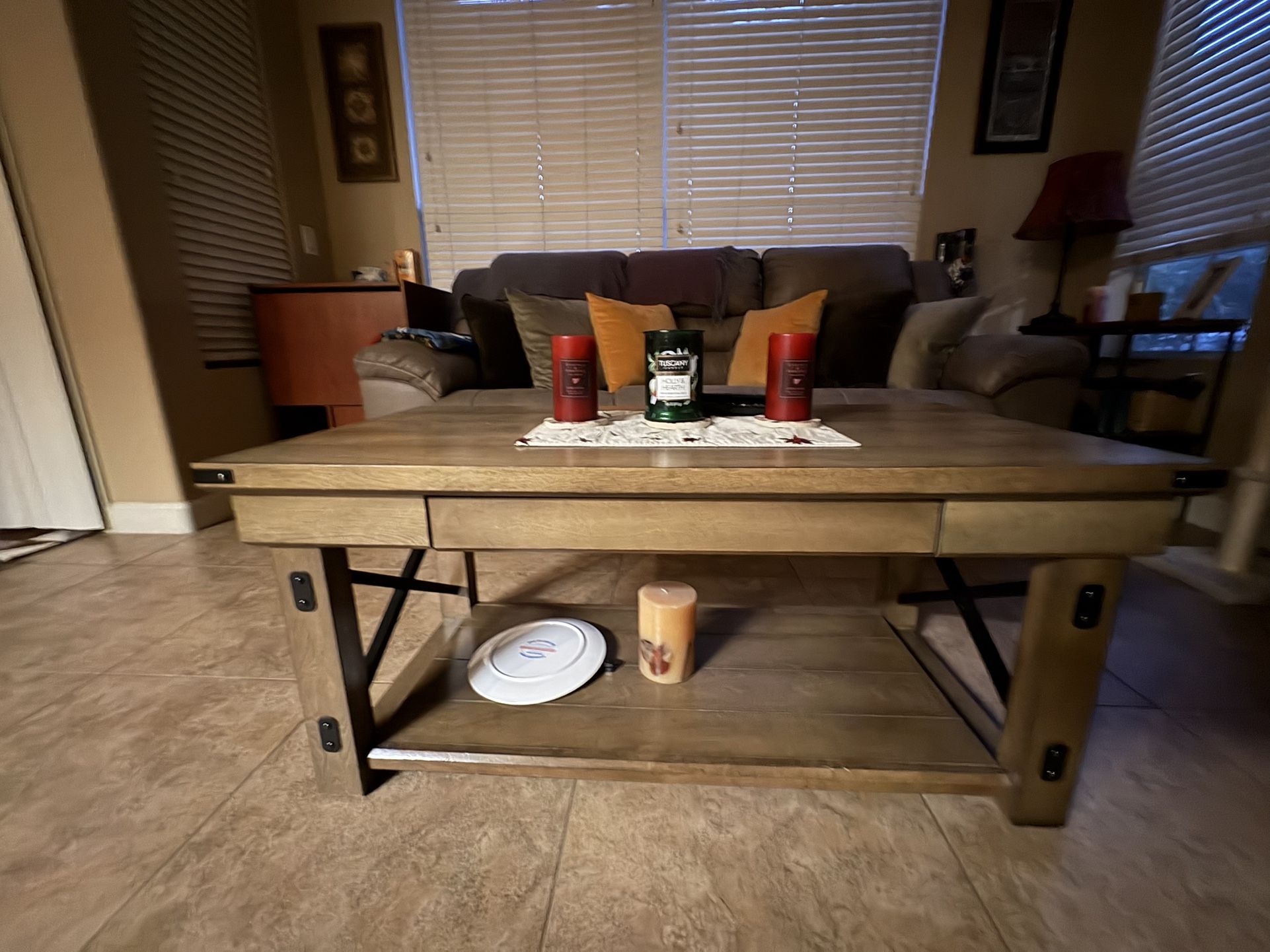 Modern Coffee Table With Drawer