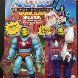 "TERROR CLAWS" SKELETOR- Evil Leader with Claw Swinging Action! Masters of the Universe RETRO PLAY (2022 MOTU) Deluxe Set Action Figure