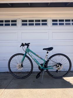 Marin Terra Linda 1 Women's Hybrid Bike - Small Frame / 700c Wheels - Good Condition