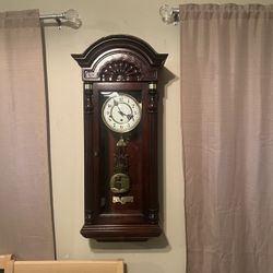 Howard Miller Model 612-221 Wallclock