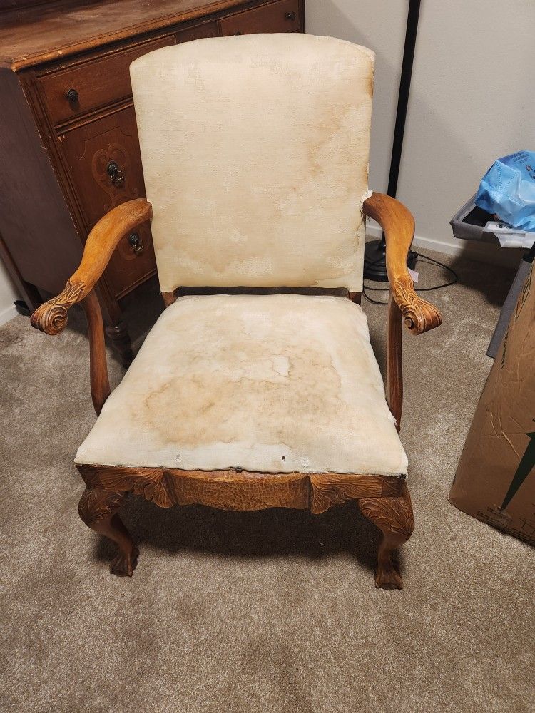 Victorian early 1900s carved wood upholstered chair needs upholstery
Good sturdy chair. Obviously needs reupholstering