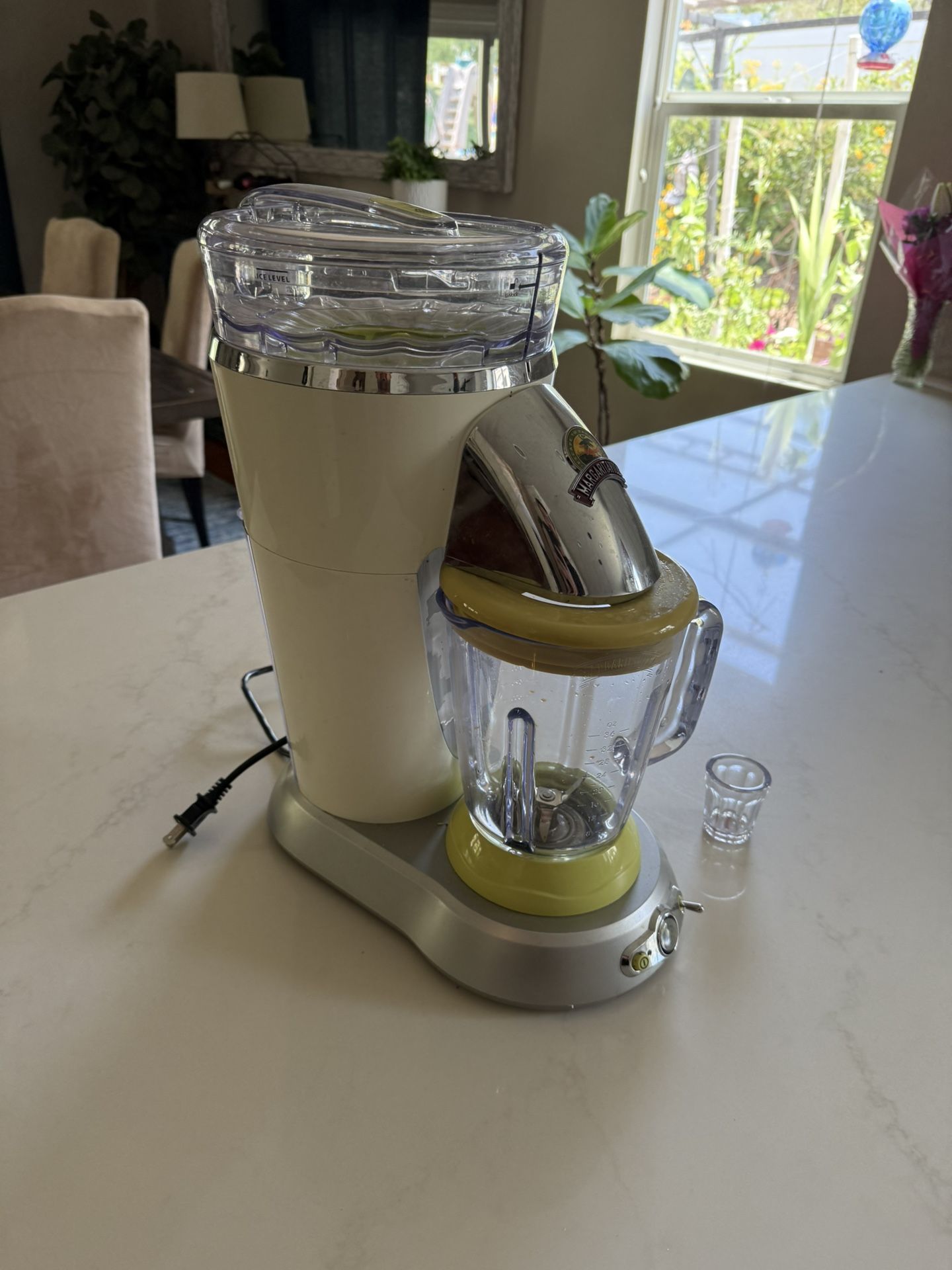 Margaritaville Key West, frozen concoction maker with easy pour jar - Main Image