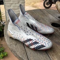 Adidas Predator Freak + Size 10  —2022 Used 1 Game 