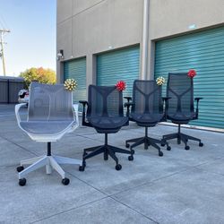 ⭐️✨✨Herman Miller COSM Chairs ✨✨⭐️