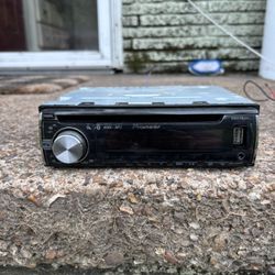 Pioneer Radio