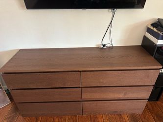 6-Drawer Dresser Brown Wood Grain
