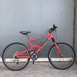 Cannondale full Suspension Mountain Bike 17in