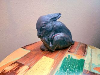 Cast Iron Bunny-Vintage- RARE-xlt condition