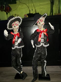 Dia De Los Muertos Posable Mariachi