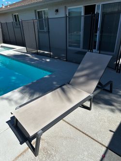 Pool lounge chair
