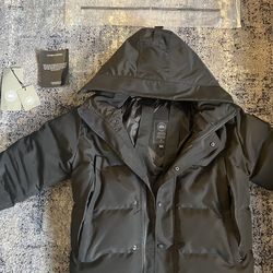Canada Goose MacMillan Parka Black Badge