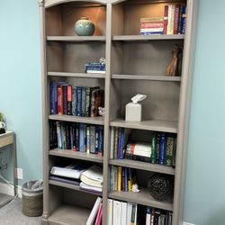 High-End Display Bookshelf 