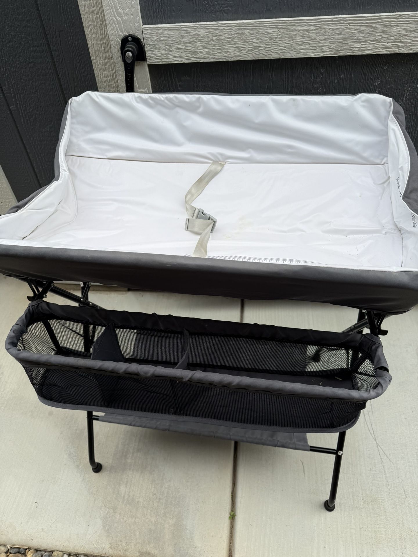 Foldable Changing Table