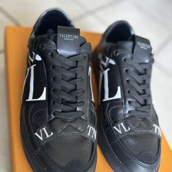 Valentino Shoes Size 8 