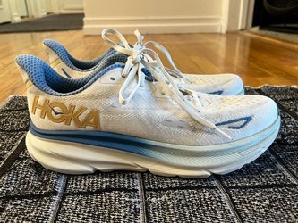 HOKA Men’s Clifton 9 Running Shoes SZ 9.5 (Used)