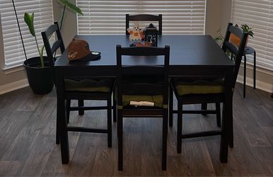 Black Table + 4 Chairs & Cushion
