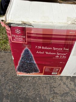 7.5’ Faux Christmas Tree