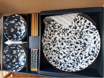 Brand new plate set $15 obo