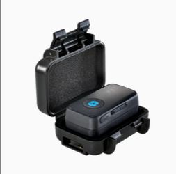 GPS tracker with magnetic case