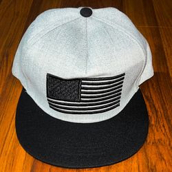 American Flag Men’s Gray/Black SnapBack Hat NWOT