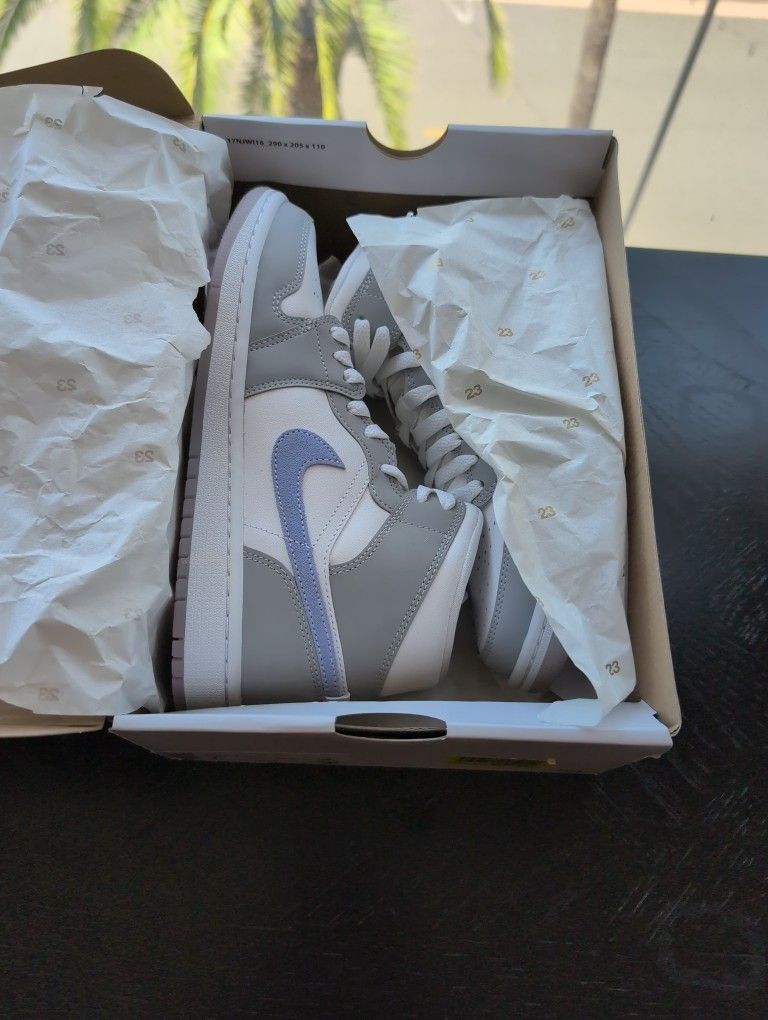 Brand New Air Jordan 1 Mid "Wolf Grey Aluminum" - Women's Size 7.5
