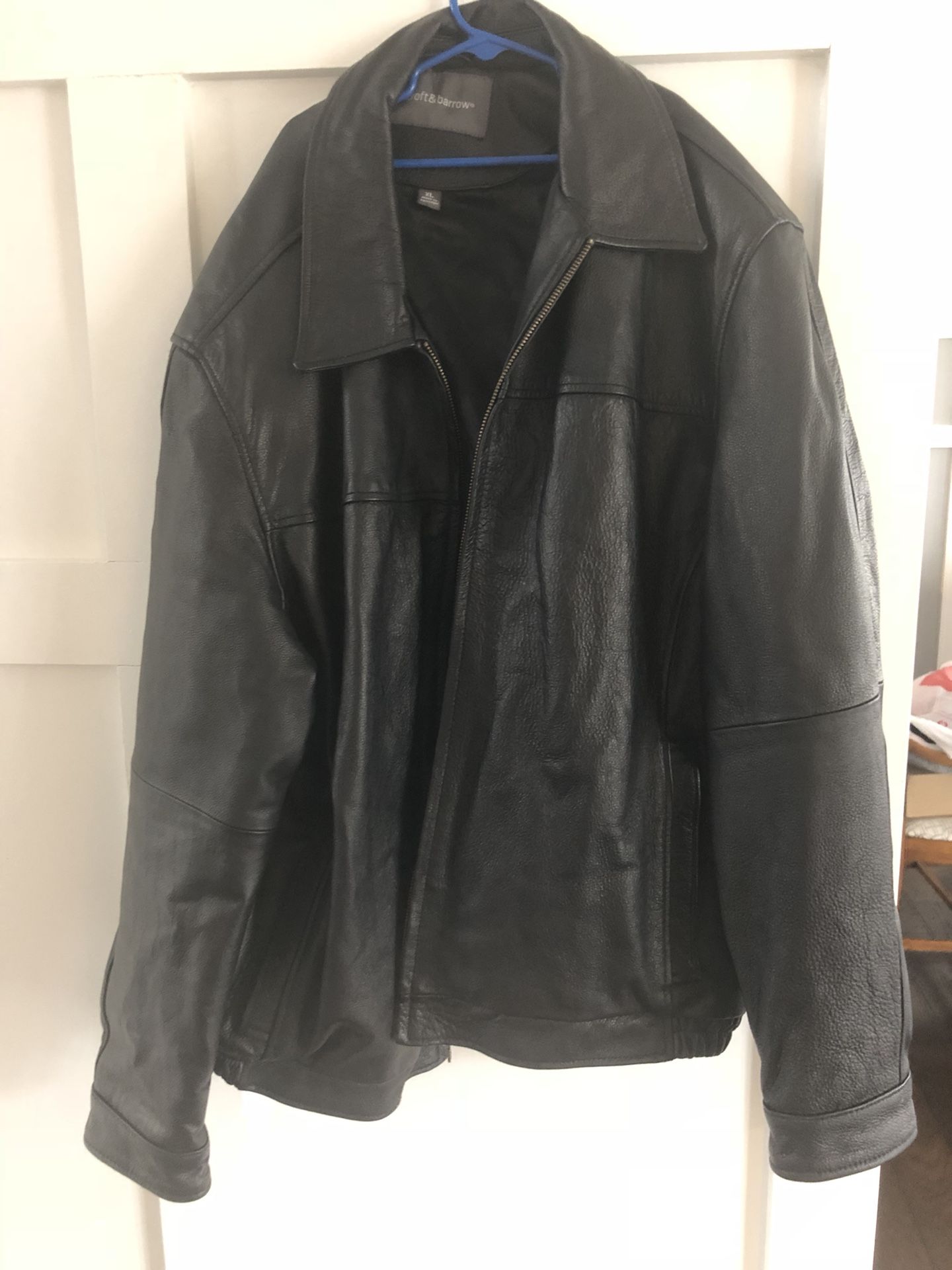 Croft and Barrow Men’s Black Leather Coat (XL)