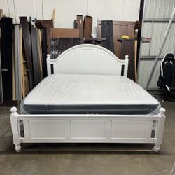 King Bed $360